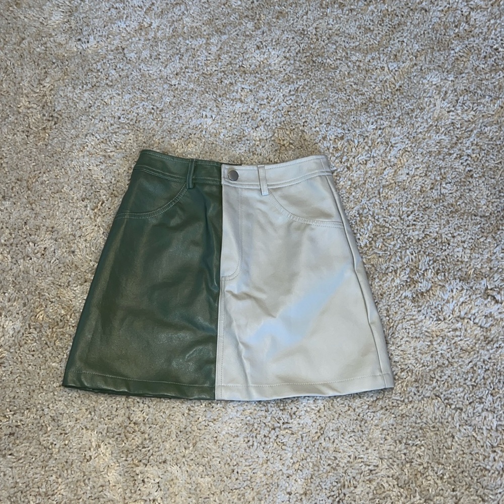 Bailey Rose Green & Tan Vegan Leather mini skirt